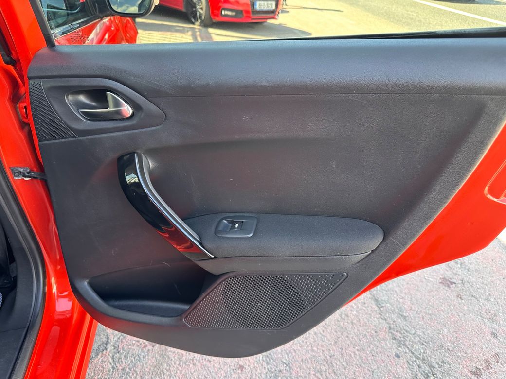 2015 Peugeot 208