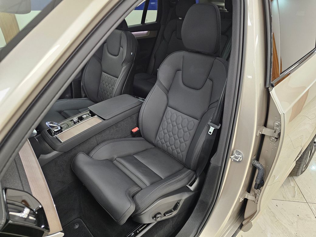 2025 Volvo XC90