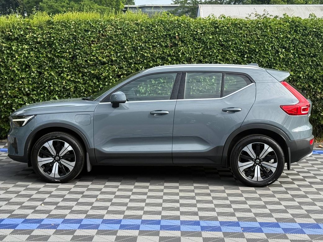 2022 Volvo XC40