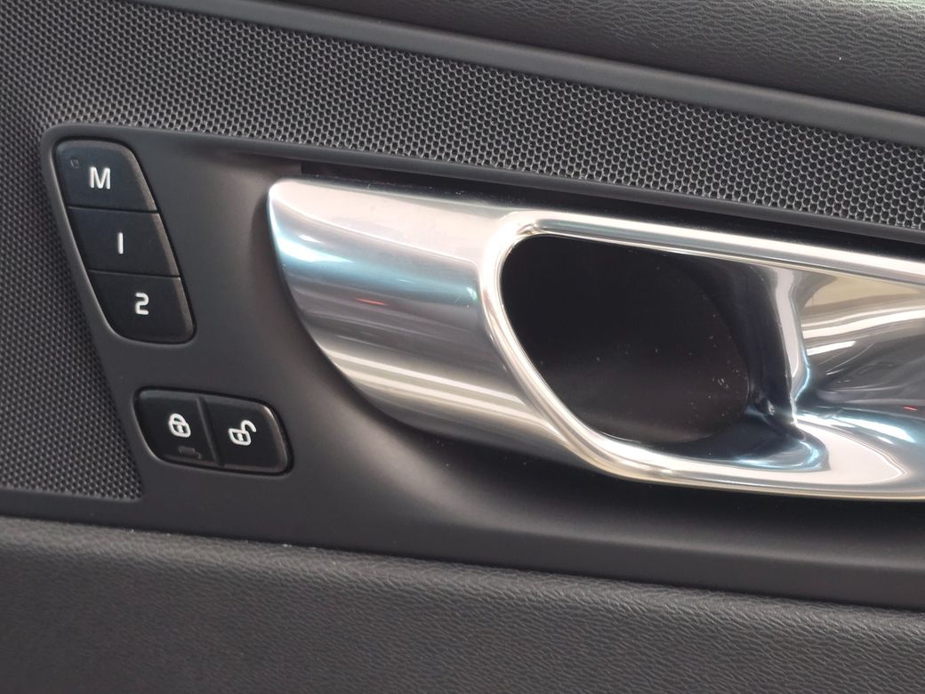 2023 Volvo XC60