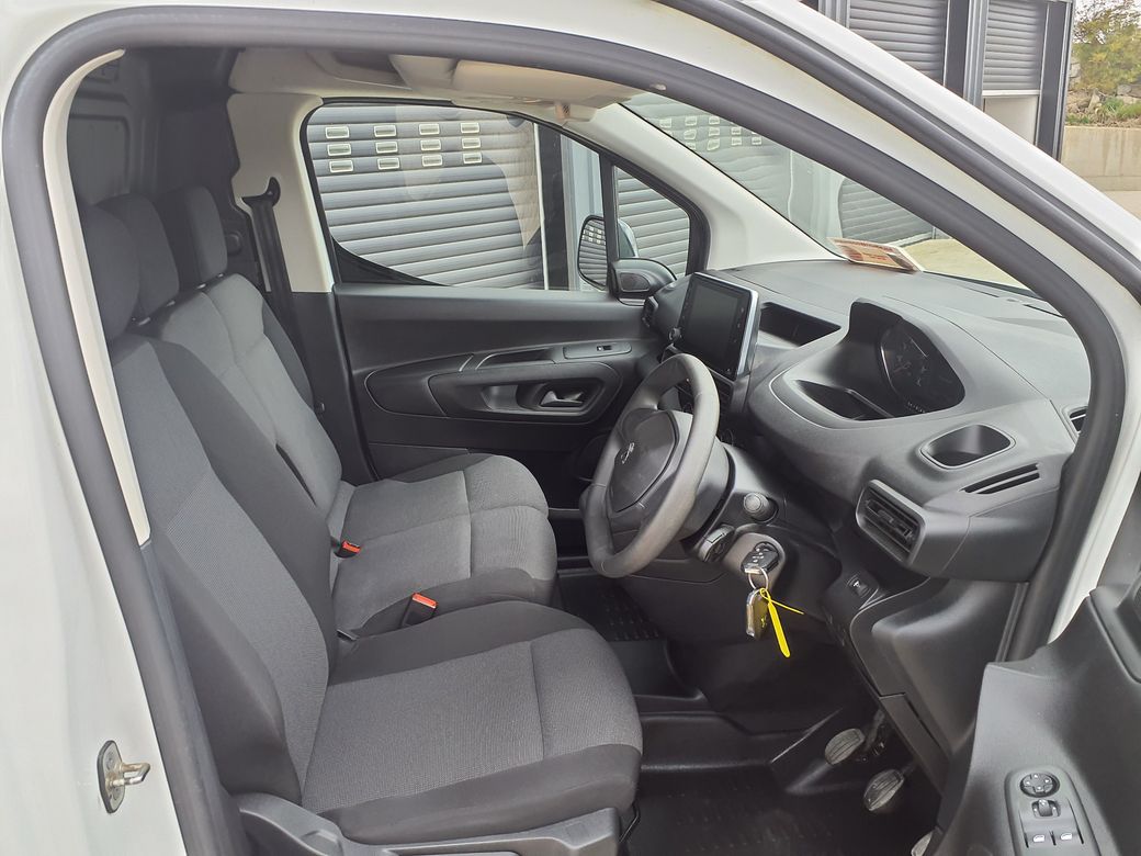 2022 Peugeot Partner
