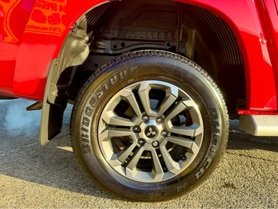 2020 Mitsubishi L200