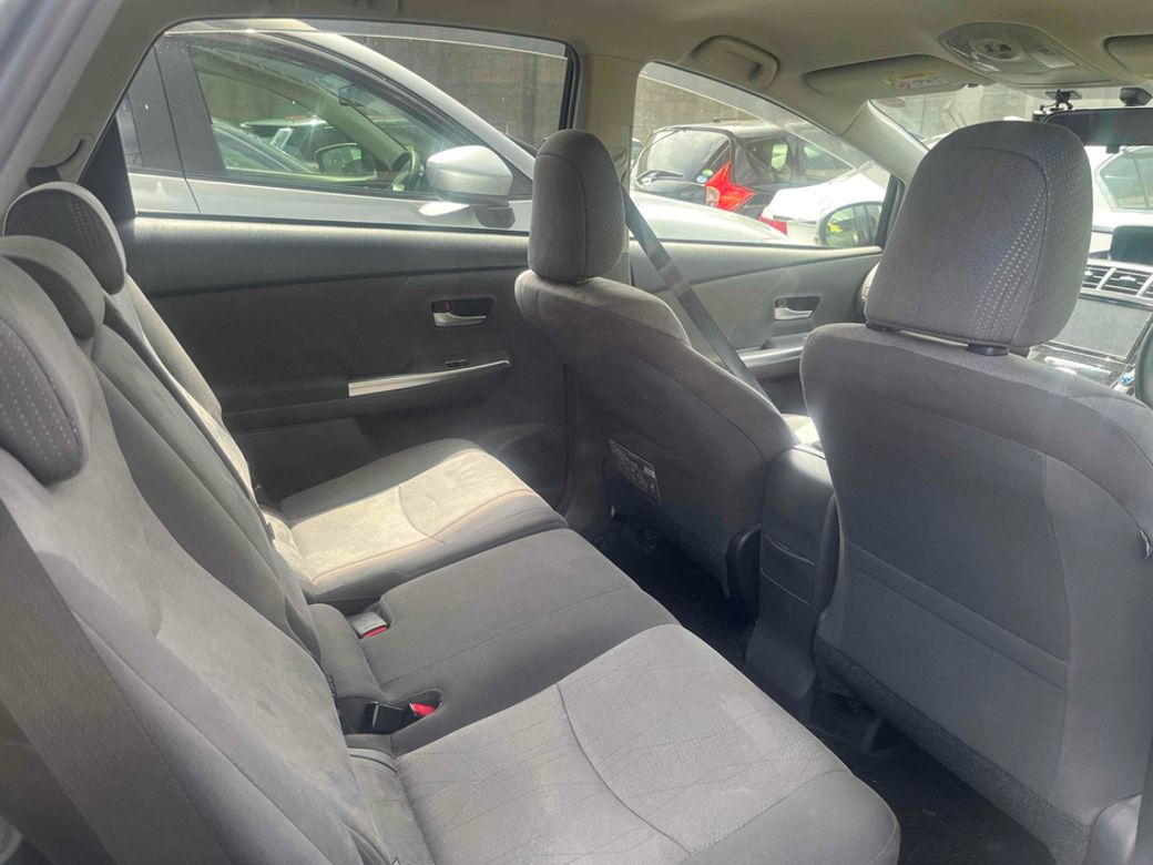 2014 Toyota Prius Alpha