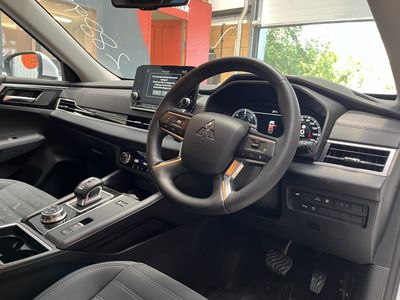 2024 Mitsubishi Outlander