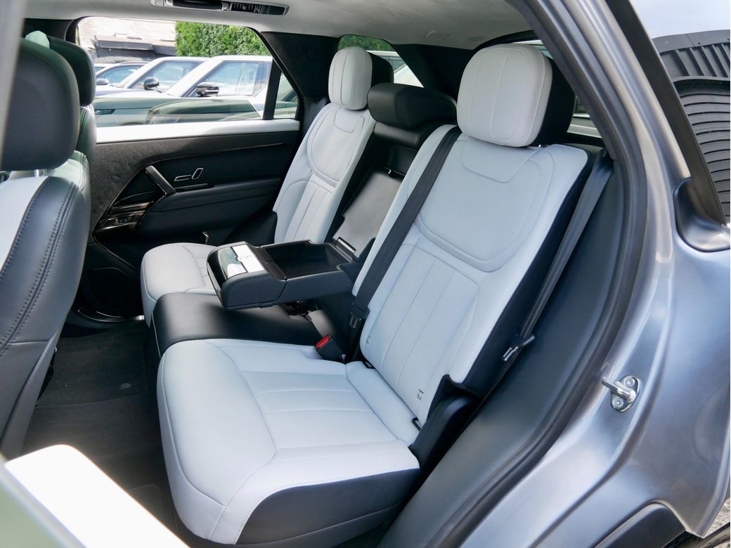 2024 Land Rover Range Rover Sport