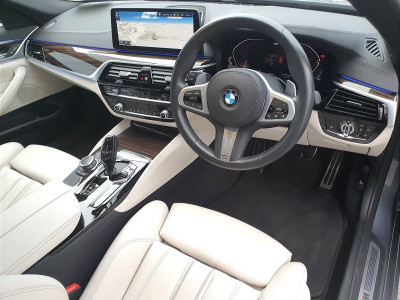 2022 BMW 5 Series