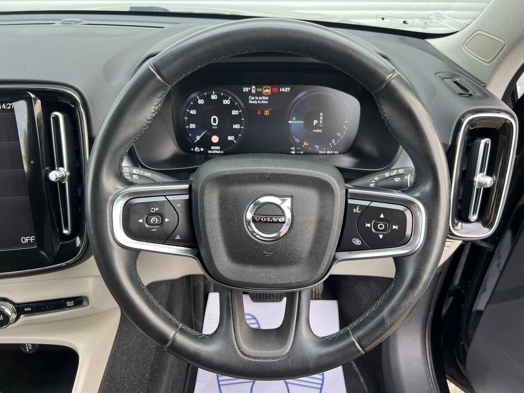 2022 Volvo XC40