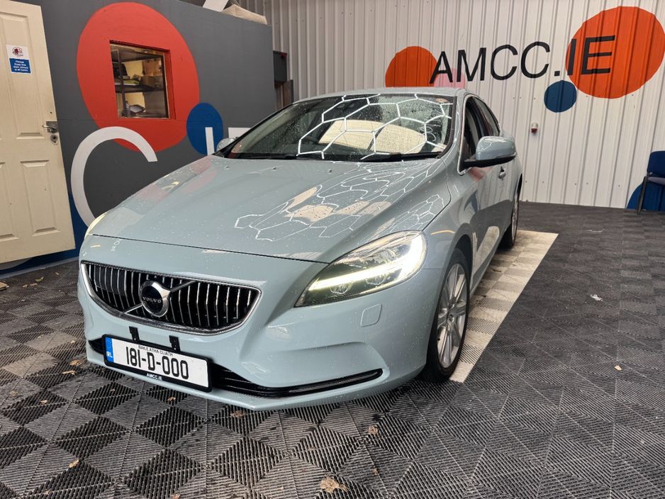 2018 Volvo V40