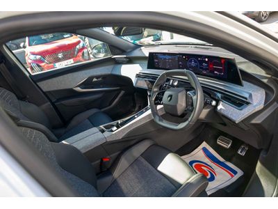 2025 Peugeot 5008