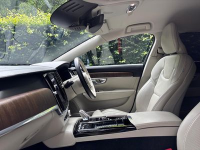 2021 Volvo S90
