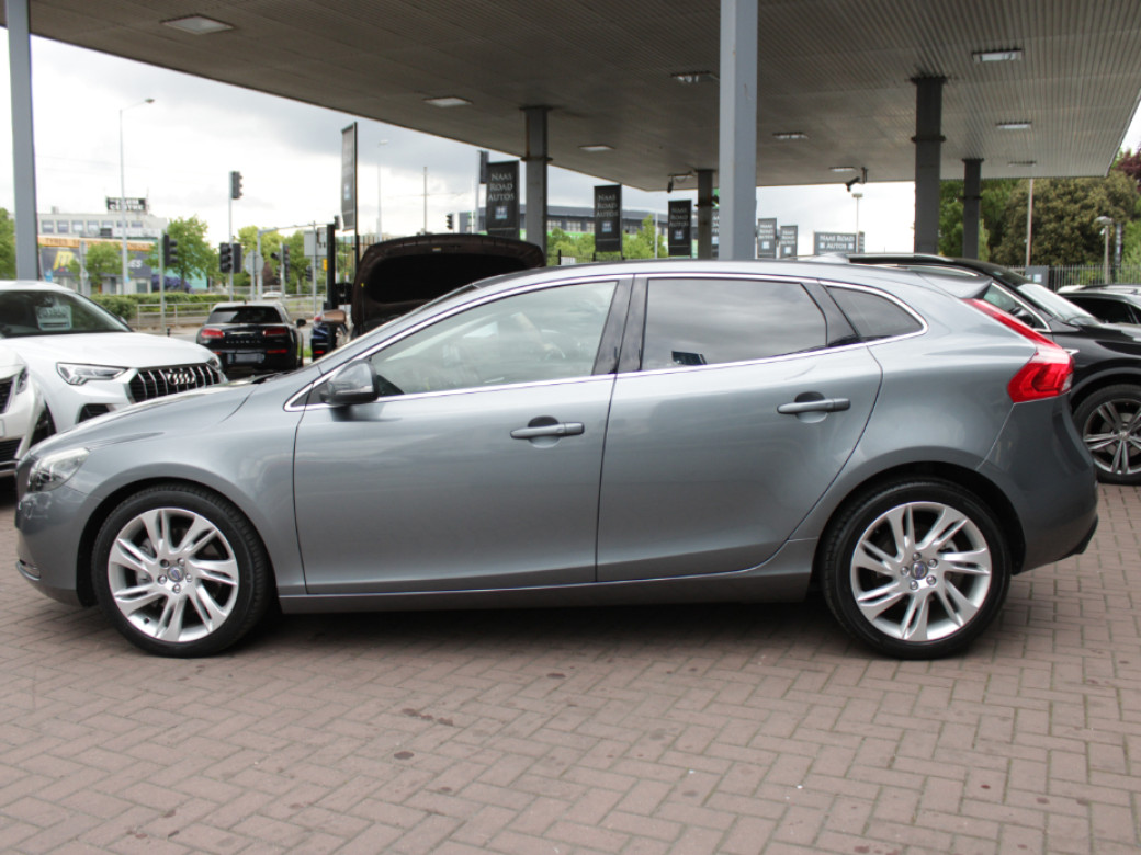 2016 Volvo V40