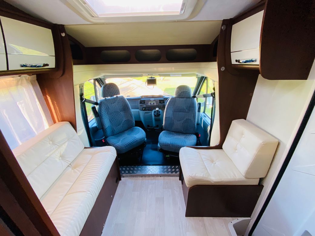 2012 ROLLERTEAM  AUTOROLLER 695 R.H.D ISLAND BED 