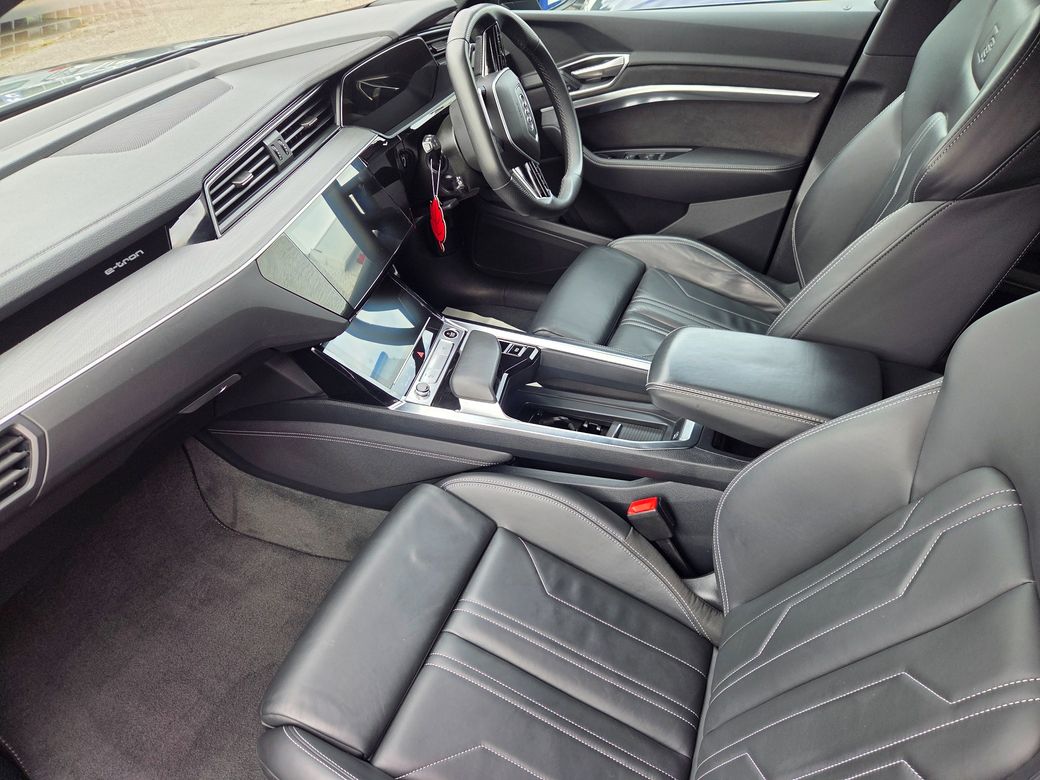 2023 Audi Q8
