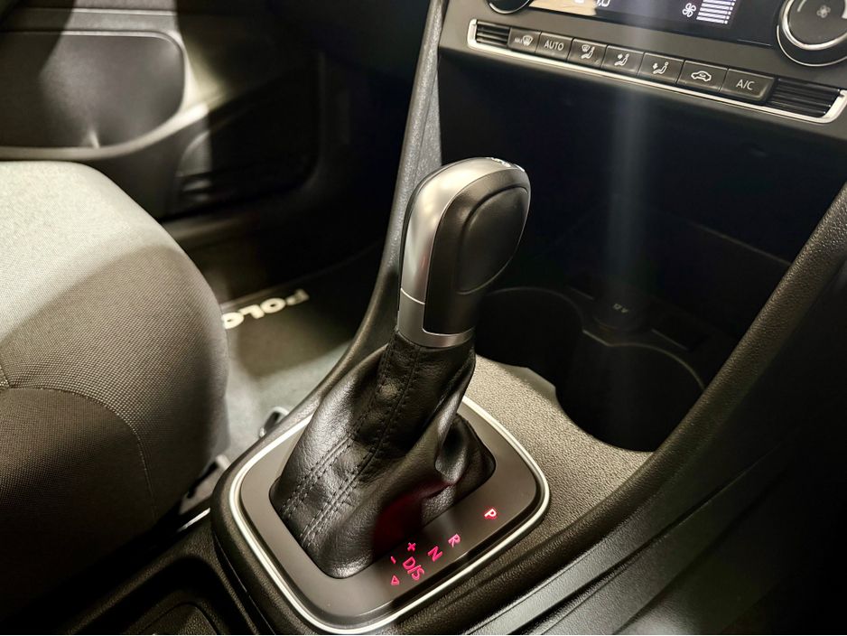 2017 Volkswagen Polo