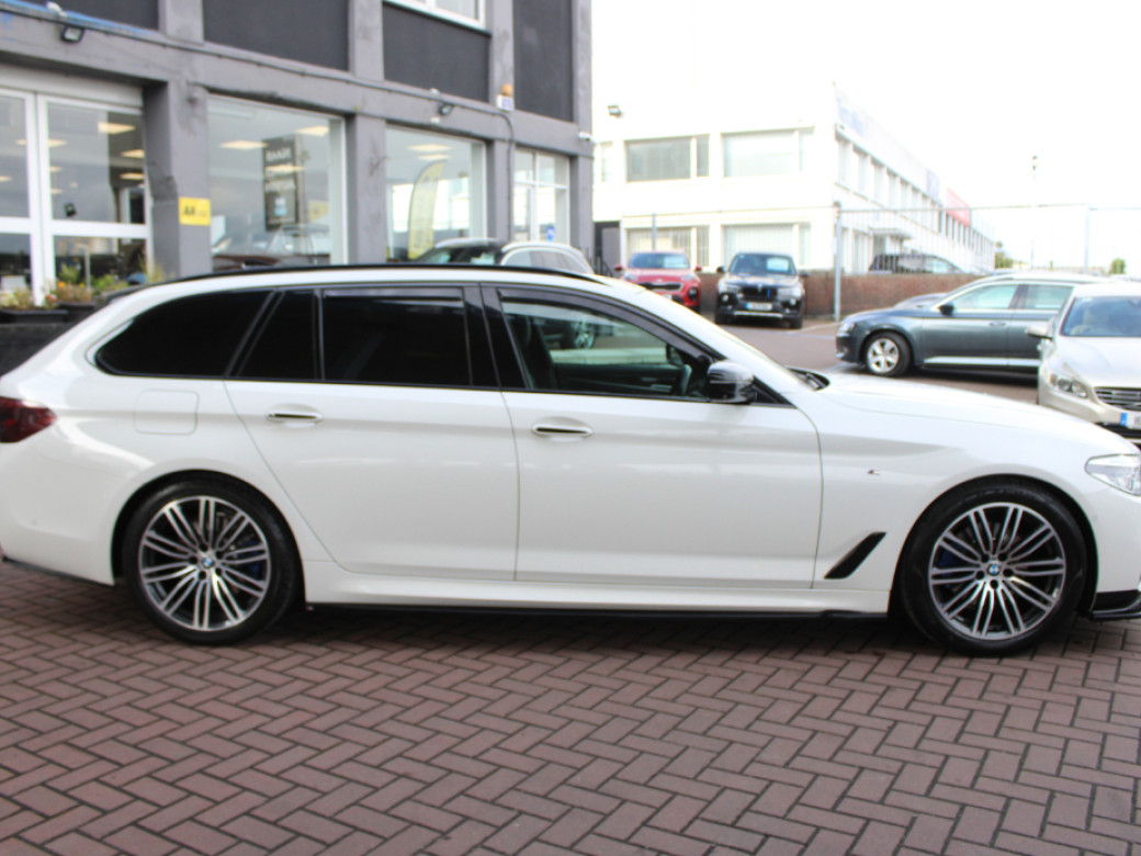 2017 BMW 523