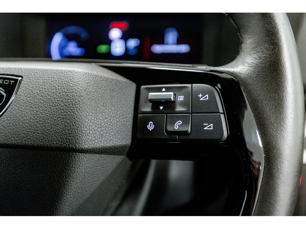 2025 Peugeot Traveller