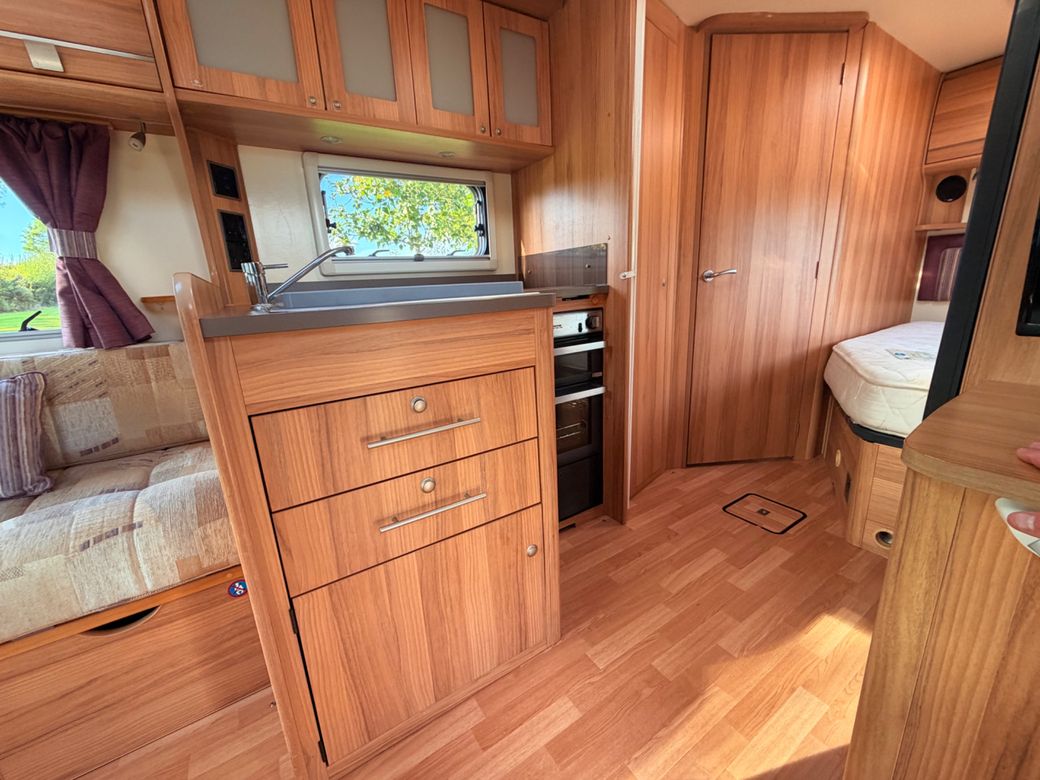 2013 BAILEY APPROACH  740 LOW PROFILE R.H.D 