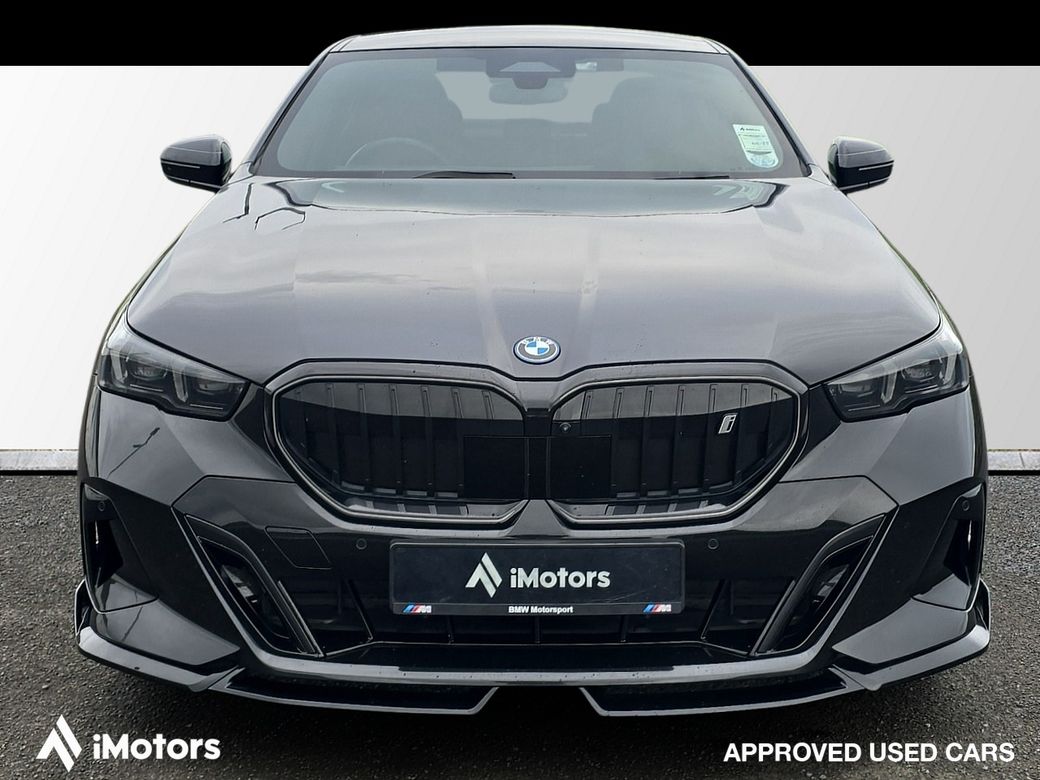 2025 BMW i5