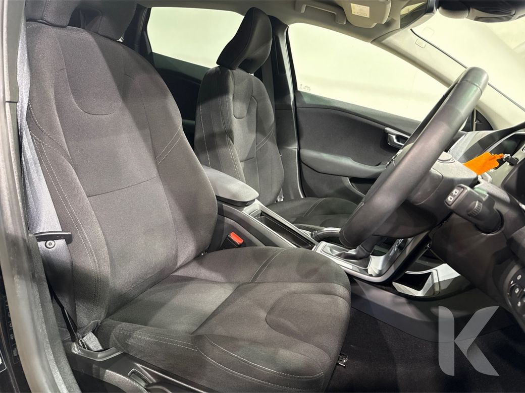 2019 Volvo V40