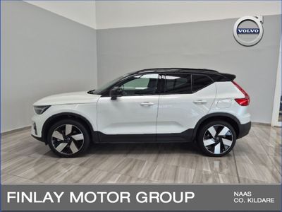 2025 Volvo XC40