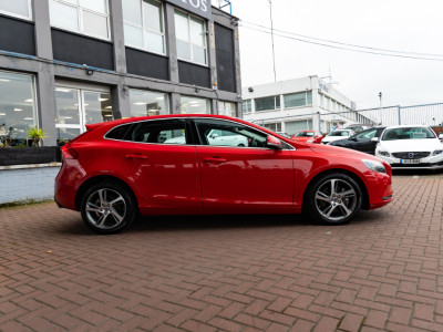 2015 Volvo V40