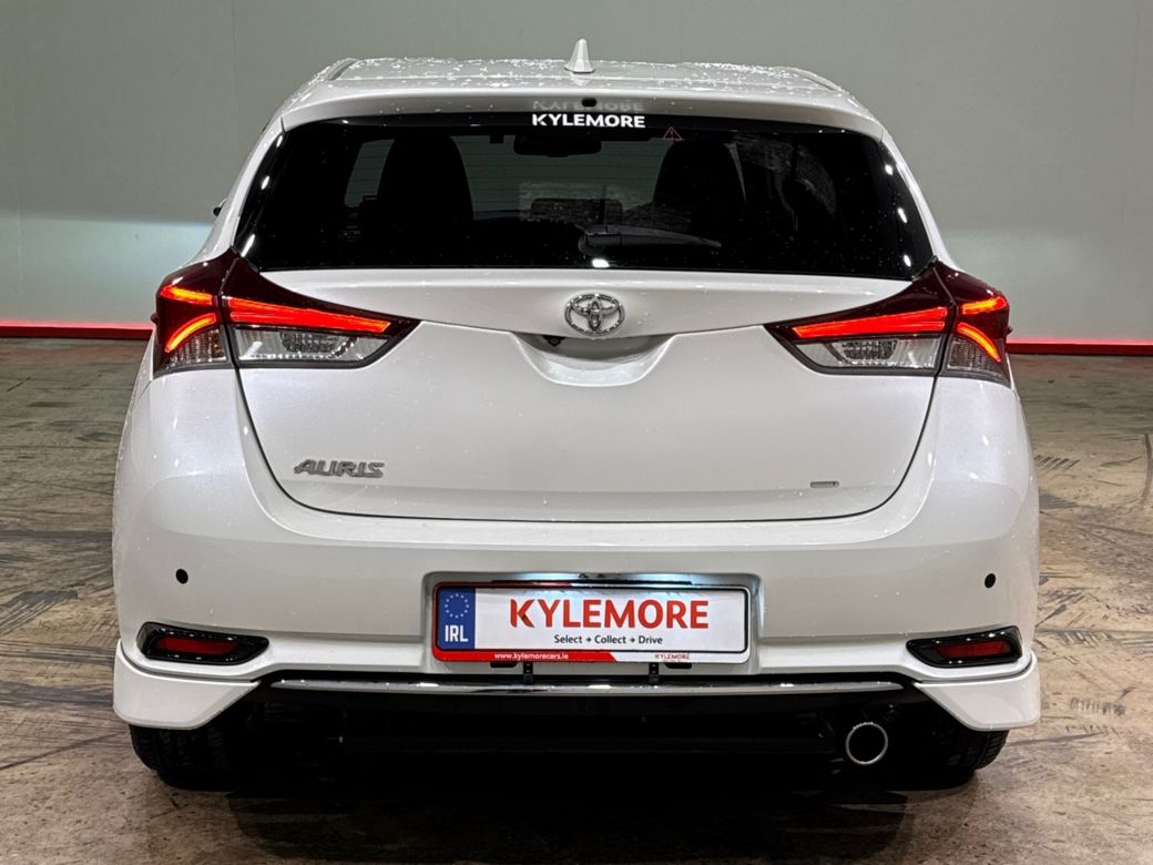 2017 Toyota Auris