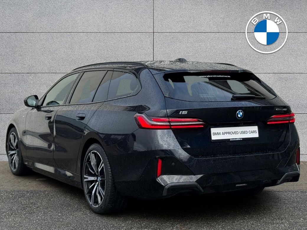 2025 BMW i5