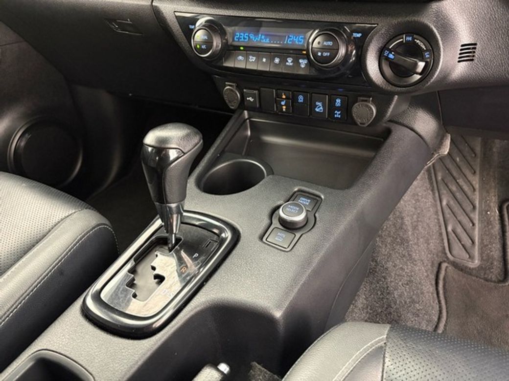 2025 Toyota Hilux