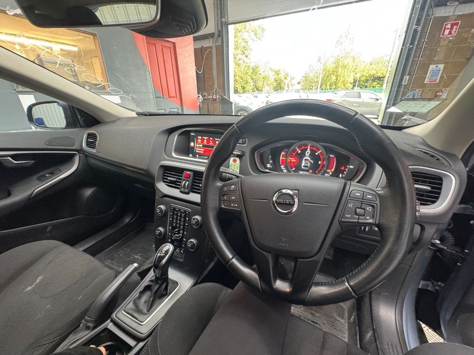 2016 Volvo V40