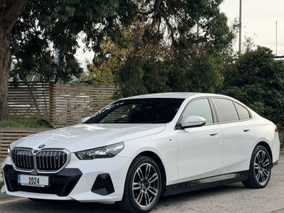 2024 BMW i5