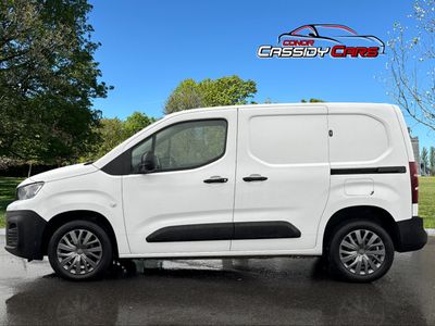 2022 Peugeot Partner