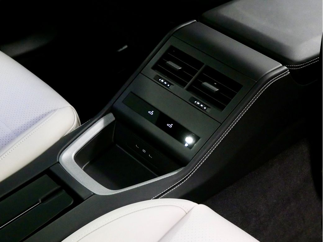 2025 Porsche Panamera