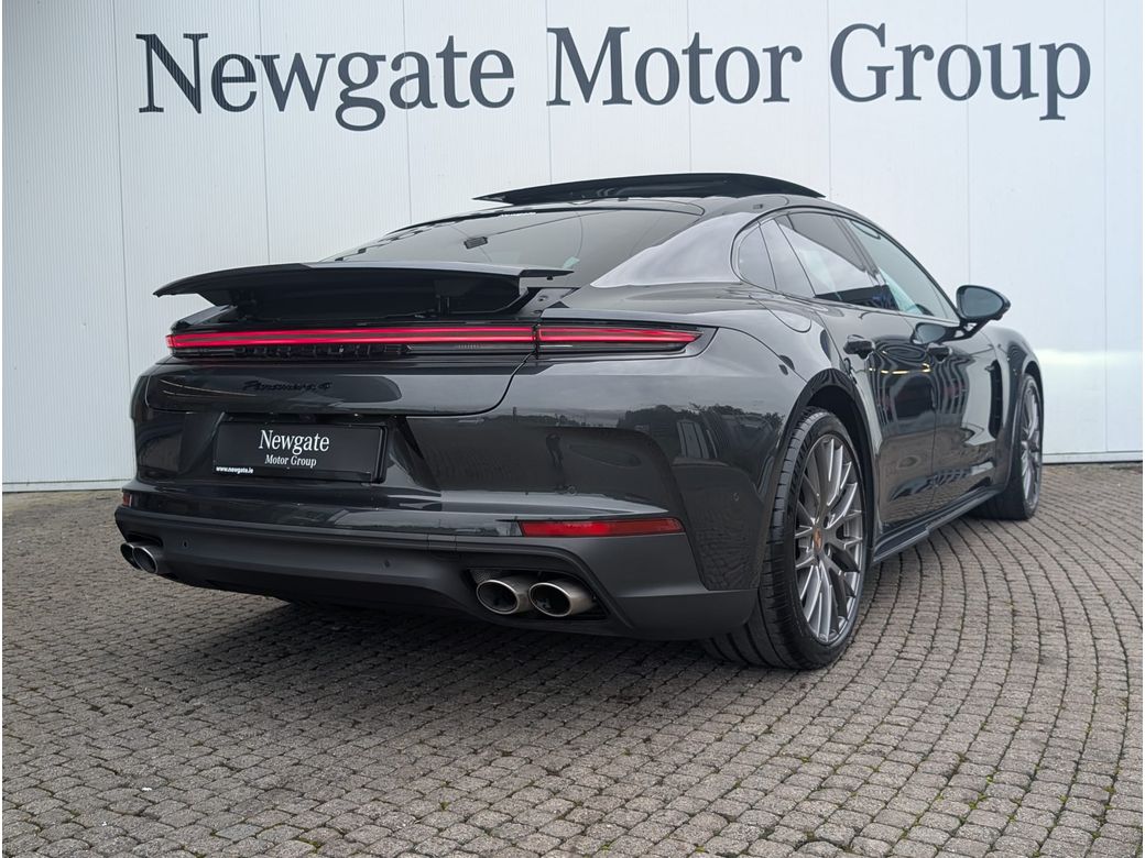 2025 Porsche Panamera