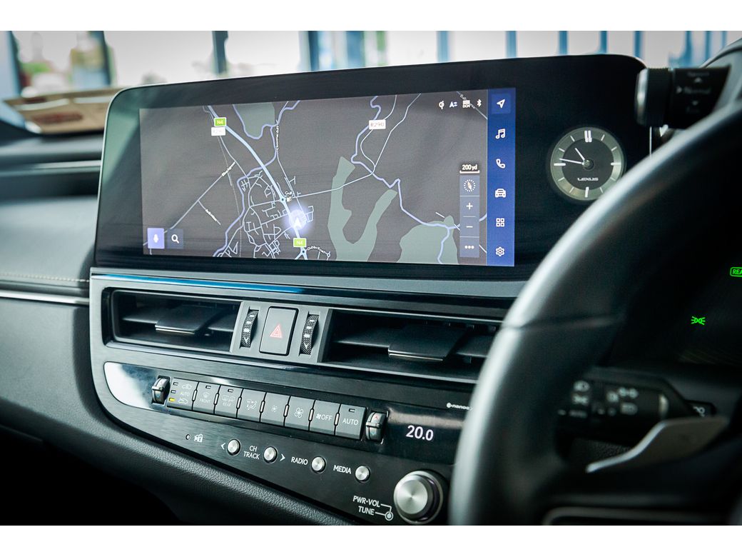 2023 Lexus ES 300h
