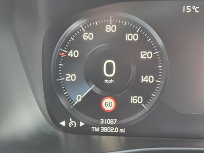 2023 Volvo XC40