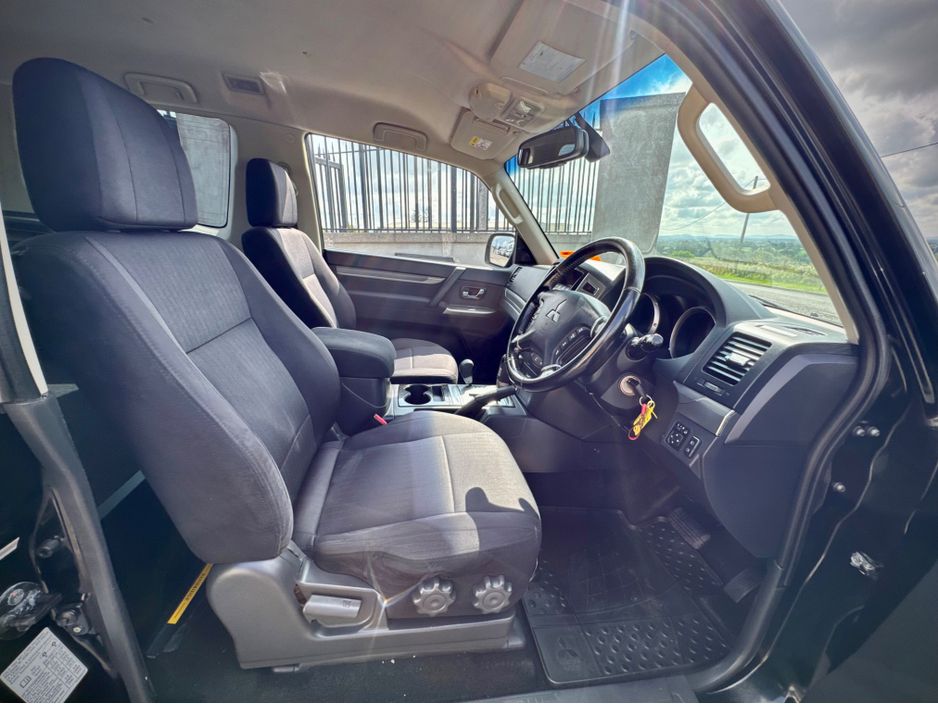 2017 Mitsubishi Shogun