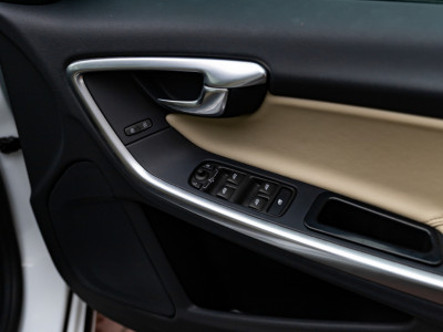 2017 Volvo V60