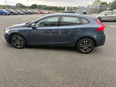 2019 Volvo V40