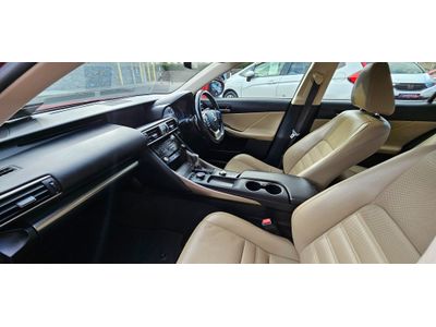 2017 Lexus IS