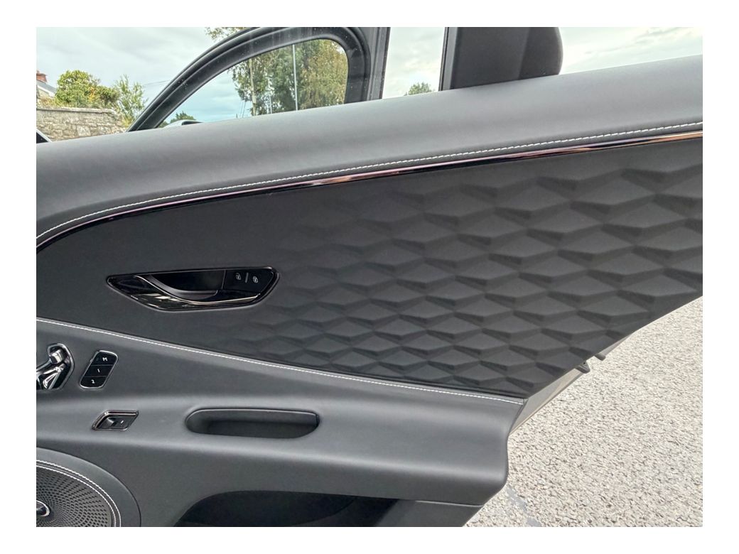2025 Bentley Flying Spur