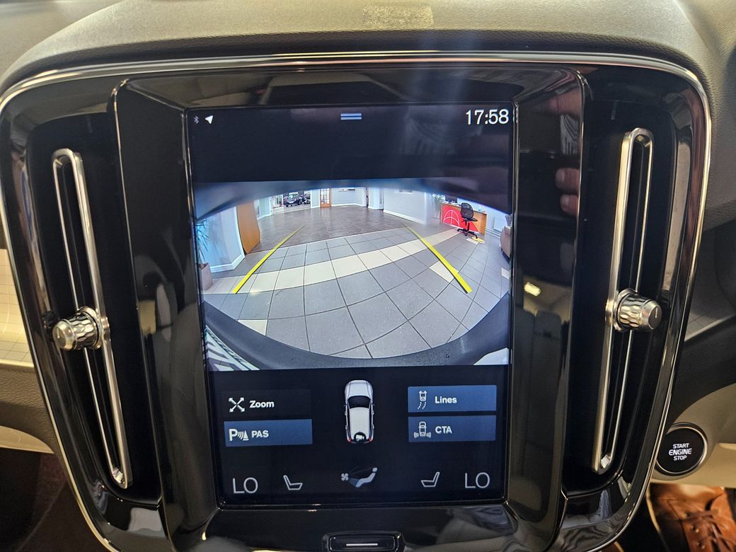 2020 Volvo XC40