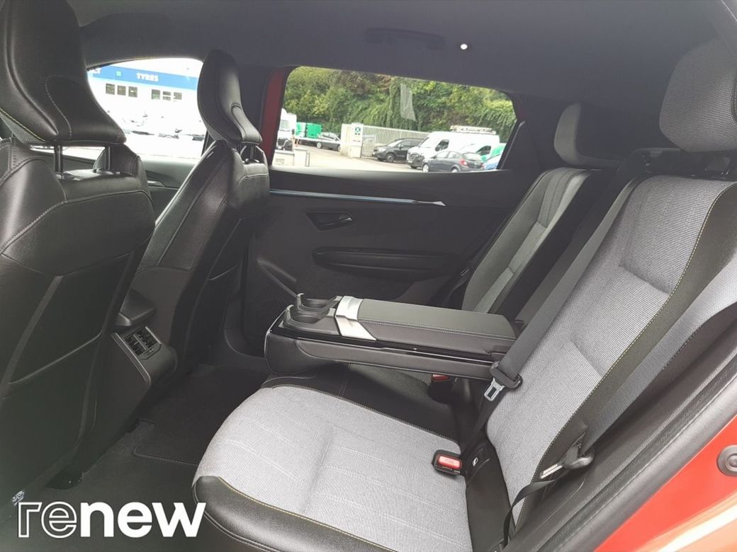 2025 Renault Scenic