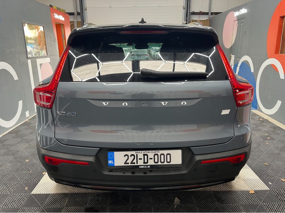 2022 Volvo XC40