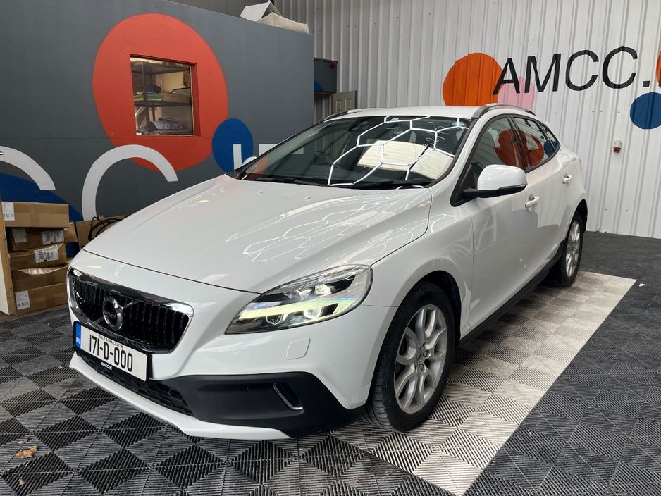 2017 Volvo V40 Cross Country