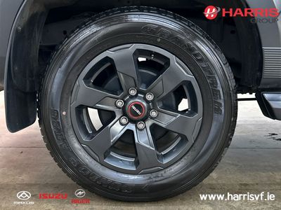 2026 Black Isuzu D-MAX