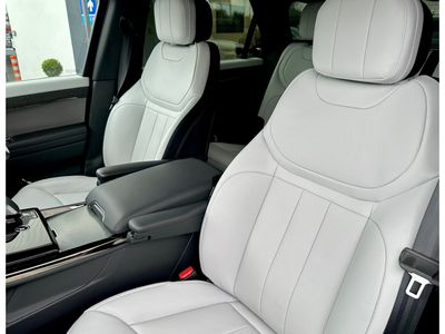 2025 Land Rover Range Rover
