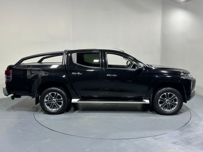 2020 Mitsubishi L200