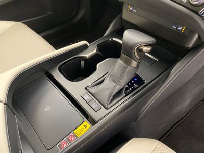 2025 Lexus ES 300h