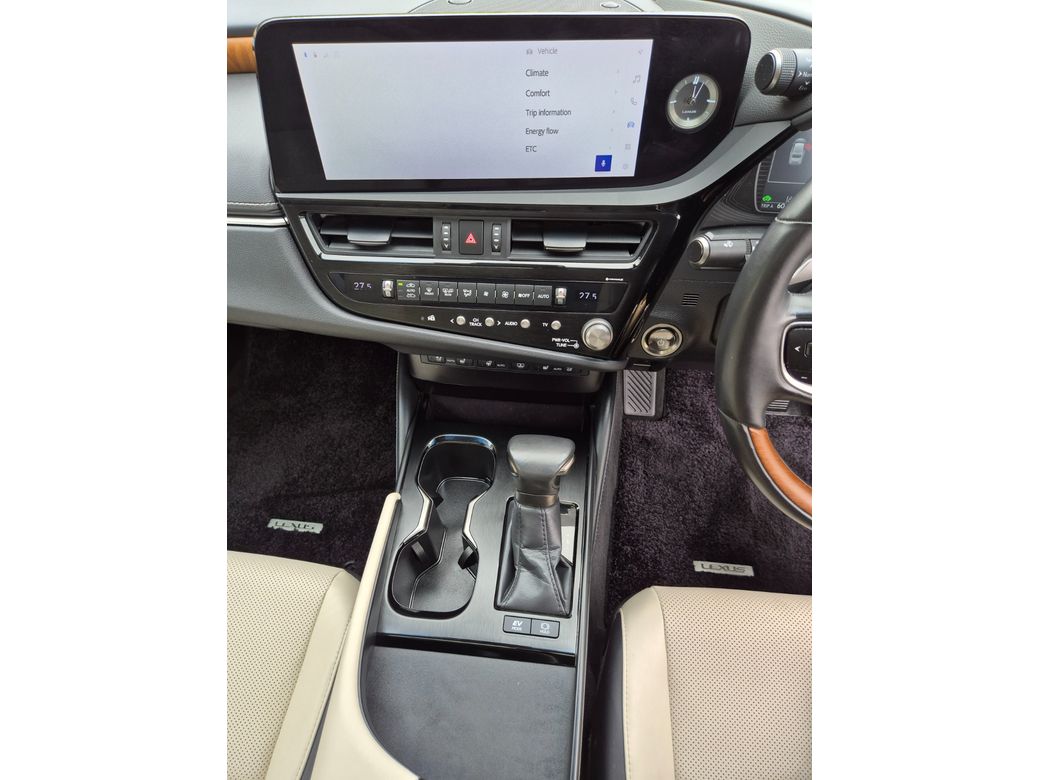 2023 Lexus ES 300h