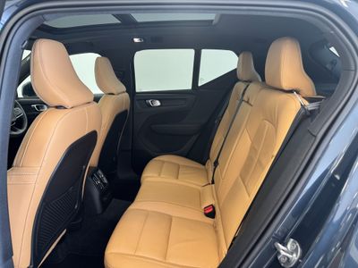 2022 Volvo XC40